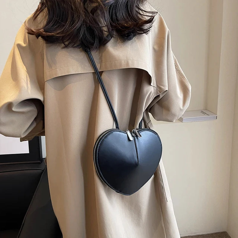 Peach Heart Shape Crossbody Bag New Small Shoulder Bag Ladies PU Fashion Love Bag 2024 Luxury Designer Handbag Solid Sling Purse